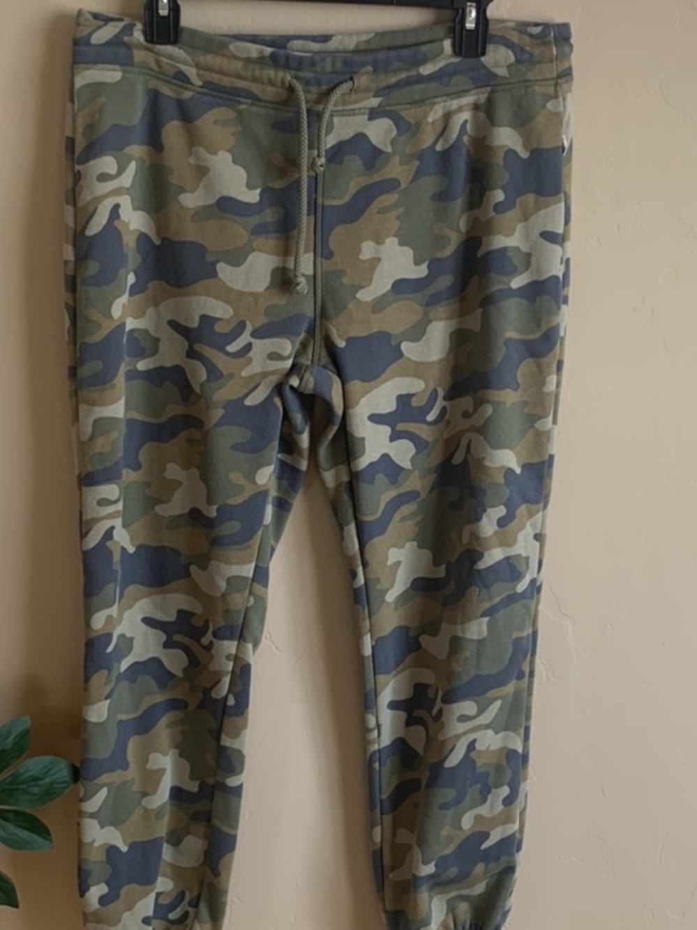 UGG Valentene Camo Joggers XL
